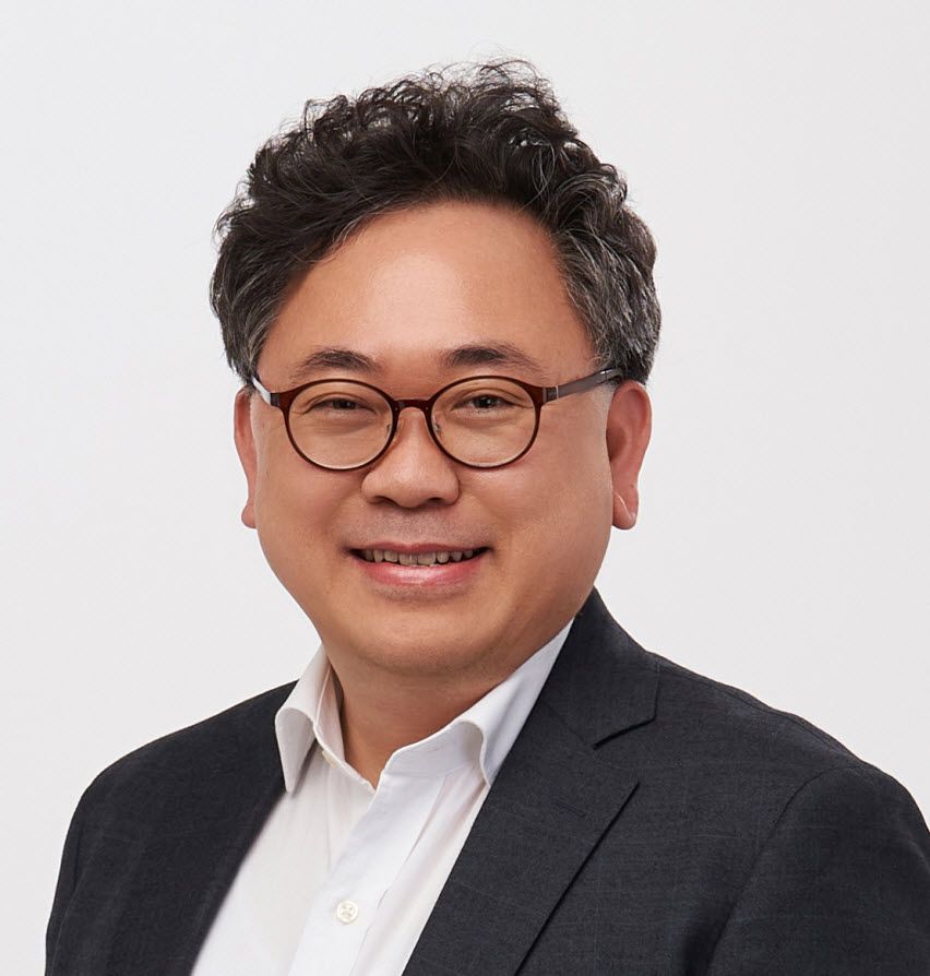 정채관 회장(인천대 교수)