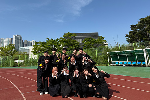 포크라인 활동사진